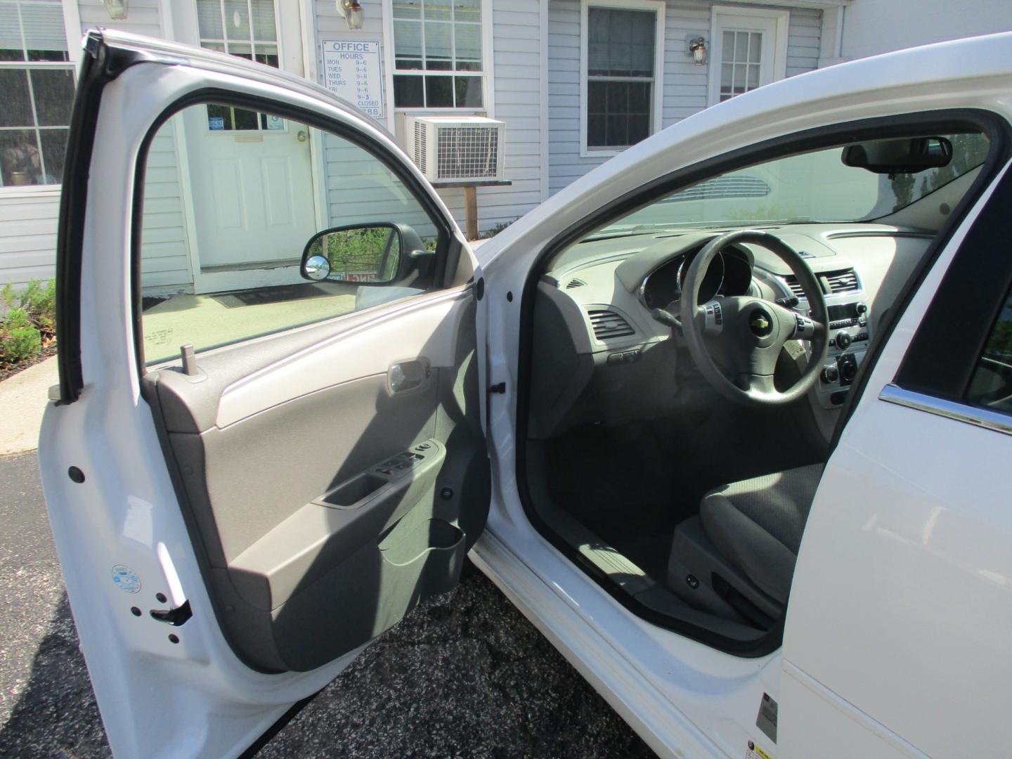 2012 WHITE Chevrolet Malibu (1G1ZB5E08CF) , AUTOMATIC transmission, located at 540a Delsea Drive, Sewell, NJ, 08080, (856) 589-6888, 39.752560, -75.111206 - Photo#12